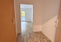 Praktisches 1-Zimmer-Apartment mit Balkon in Suhl – Ideal für Pendler & Azubis