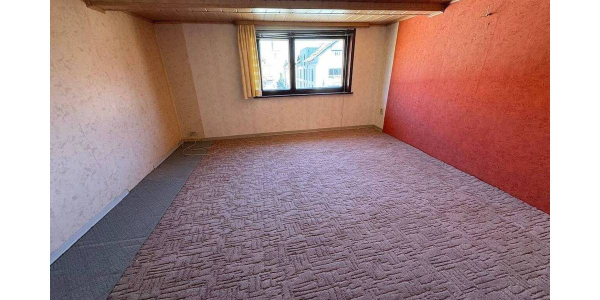 Reihenmittelhaus Ohrdruf - 4 Zimmer, 96 m&sup2;, 45.000&euro; | Angebot:25682864