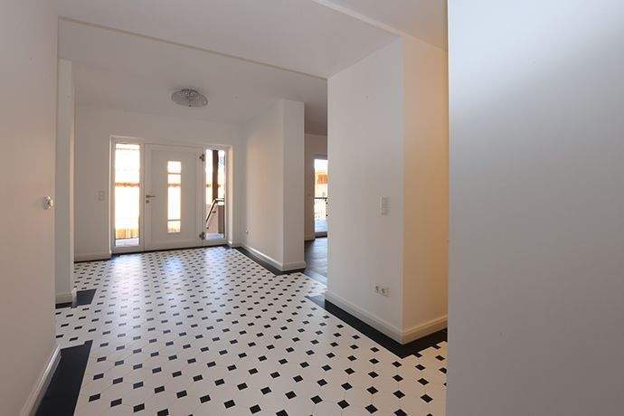 Mehrfamilienhaus, Wohnhaus Weimar Schöndorf - 7 Zimmer, 300 m&sup2;, 2.900&euro; | Angebot:24028869