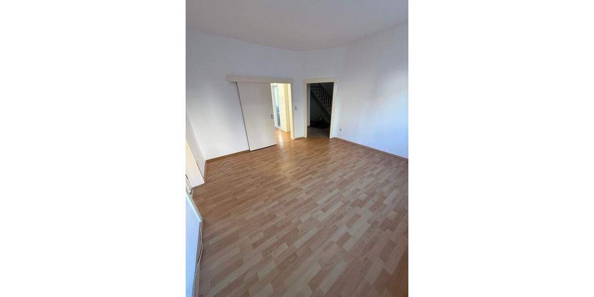 Mehrfamilienhaus, Wohnhaus Geratal - 6 Zimmer, 115 m&sup2;, 120.000&euro; | Angebot:25796922