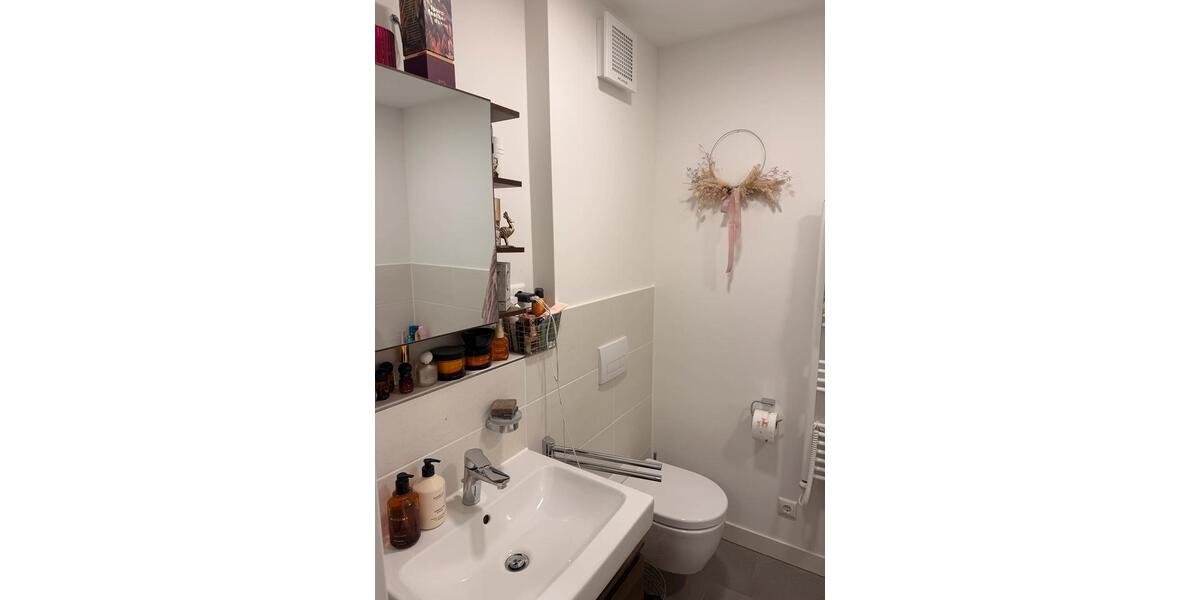 Etagenwohnung Erfurt - 4 Zimmer, 120 m&sup2;, 930&euro; | Angebot:25070057