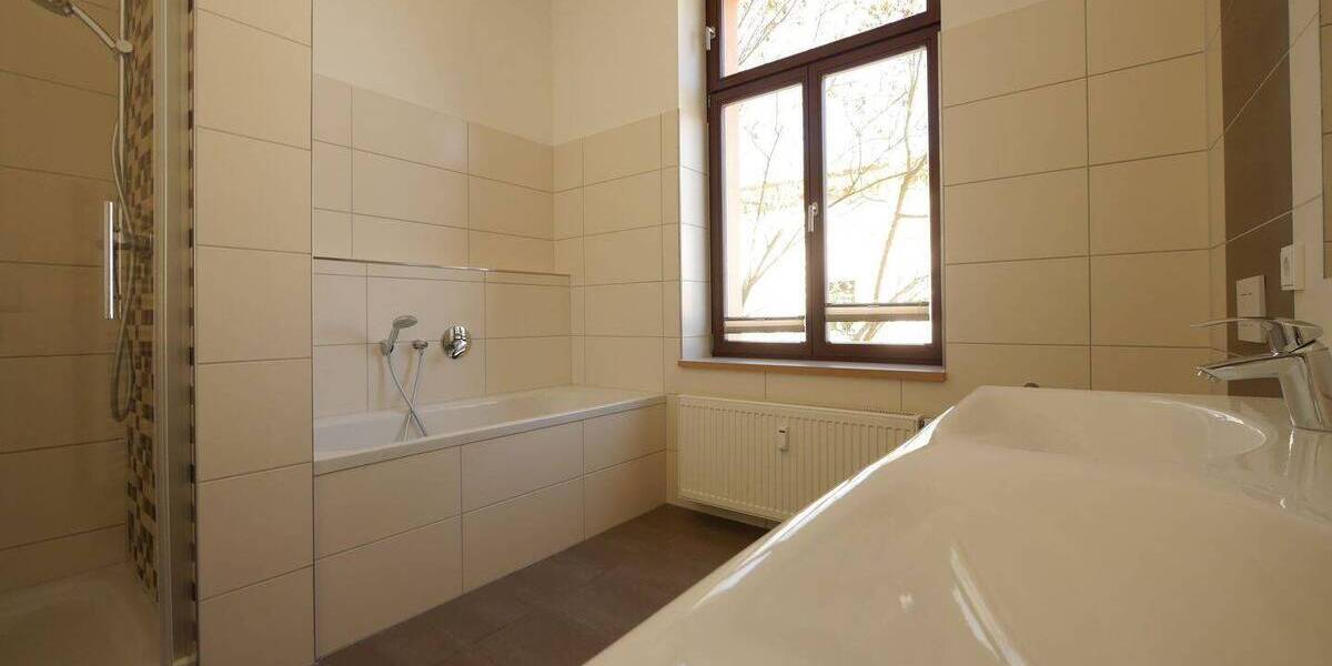 Etagenwohnung Weimar Nordvorstadt - 3 Zimmer, 120 m&sup2;, 1.080&euro; | Angebot:26080045