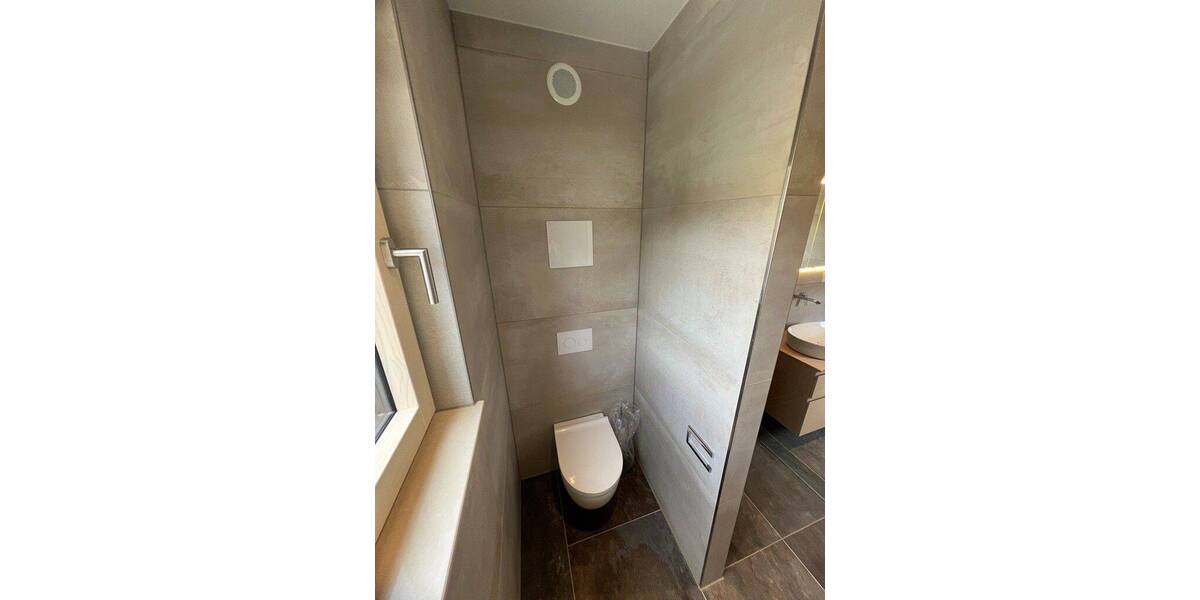 Mehrfamilienhaus, Wohnhaus Erfurt Hochheim - 1.090&euro; | Angebot:26824695