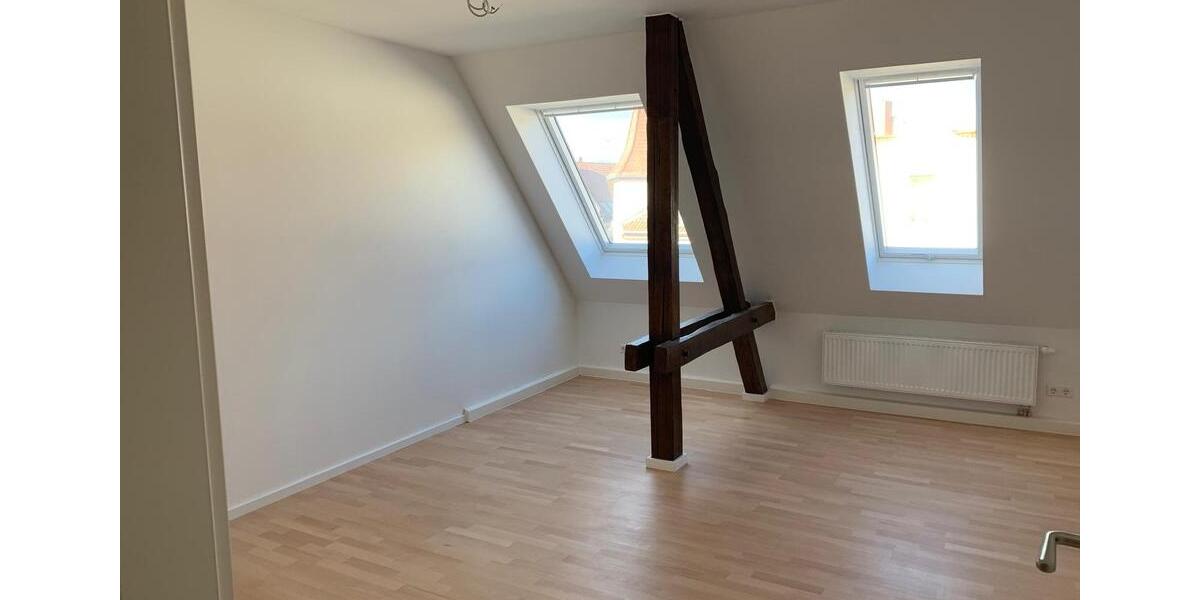 Dachgeschoßwohnung Erfurt Andreasvorstadt - 4 Zimmer, 125 m&sup2;, 1.375&euro; | Angebot:24794194
