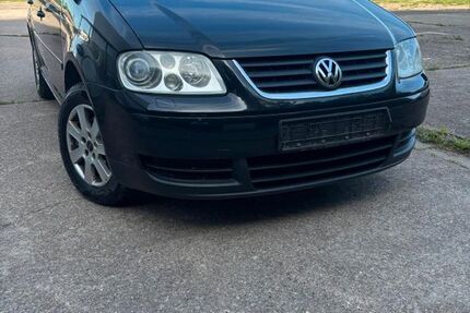 VW Touran 272.123 km 2.700 &euro; Erfurt 99089