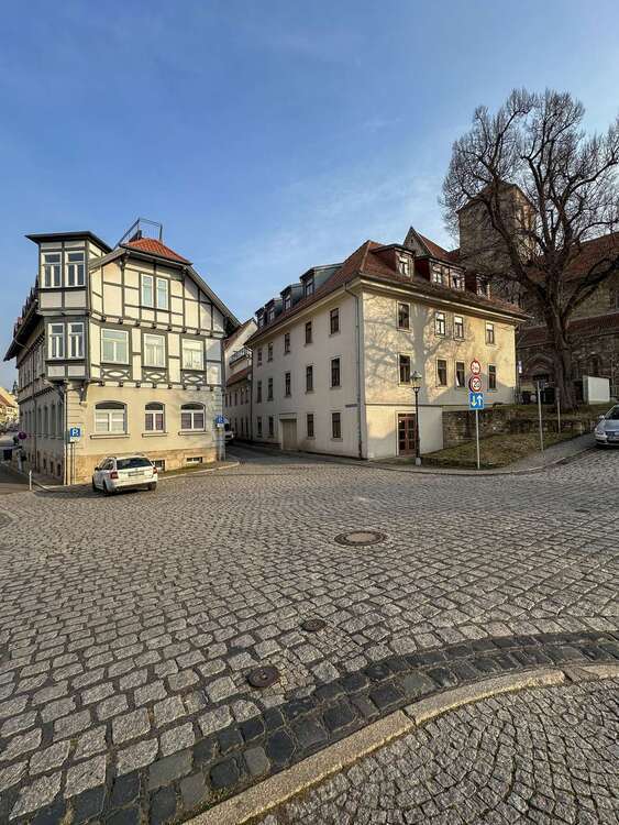 Zwei vermietete Wohnungen in Bestlage von Arnstadt – direkt an der Liebfrauenkirche 4 zimmer