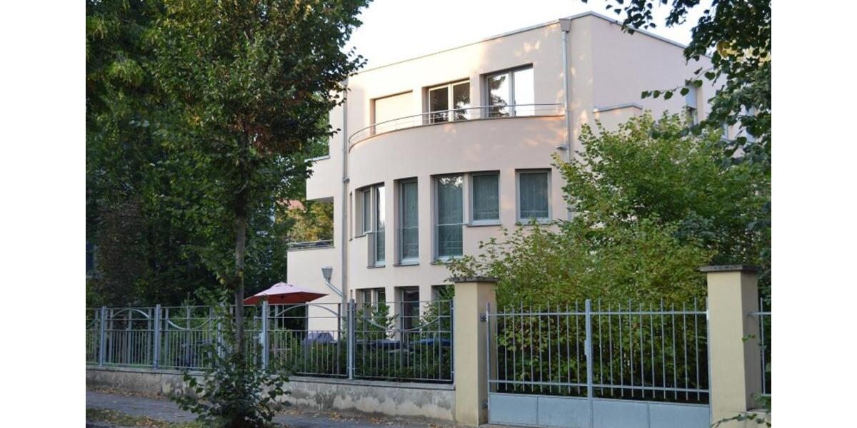 Traumhafte 4 Zimmer-Wohnung mit Tiefgarage und Terrasse in der Südstadt 4 zimmer