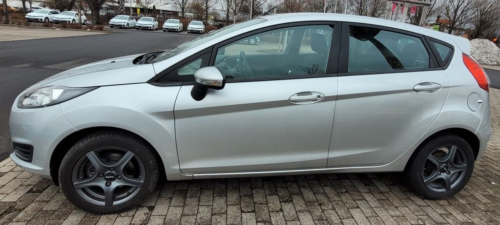 Ford Fiesta 67.000 km 8.500 &euro; Erfurt 99096