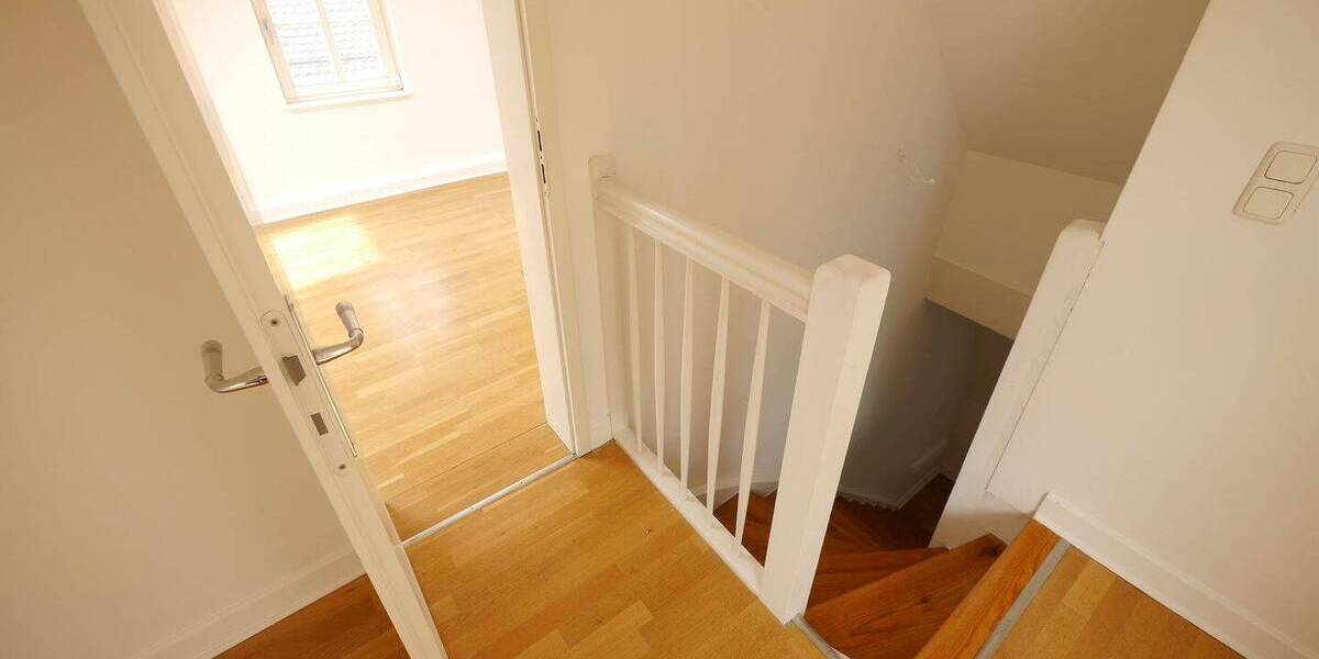 Etagenwohnung Weimar Westvorstadt - 2 Zimmer, 63 m&sup2;, 650&euro; | Angebot:26891503