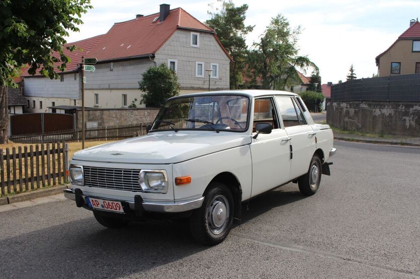 Wartburg 353 76.800 km 6.999 € Blankenhain 99444