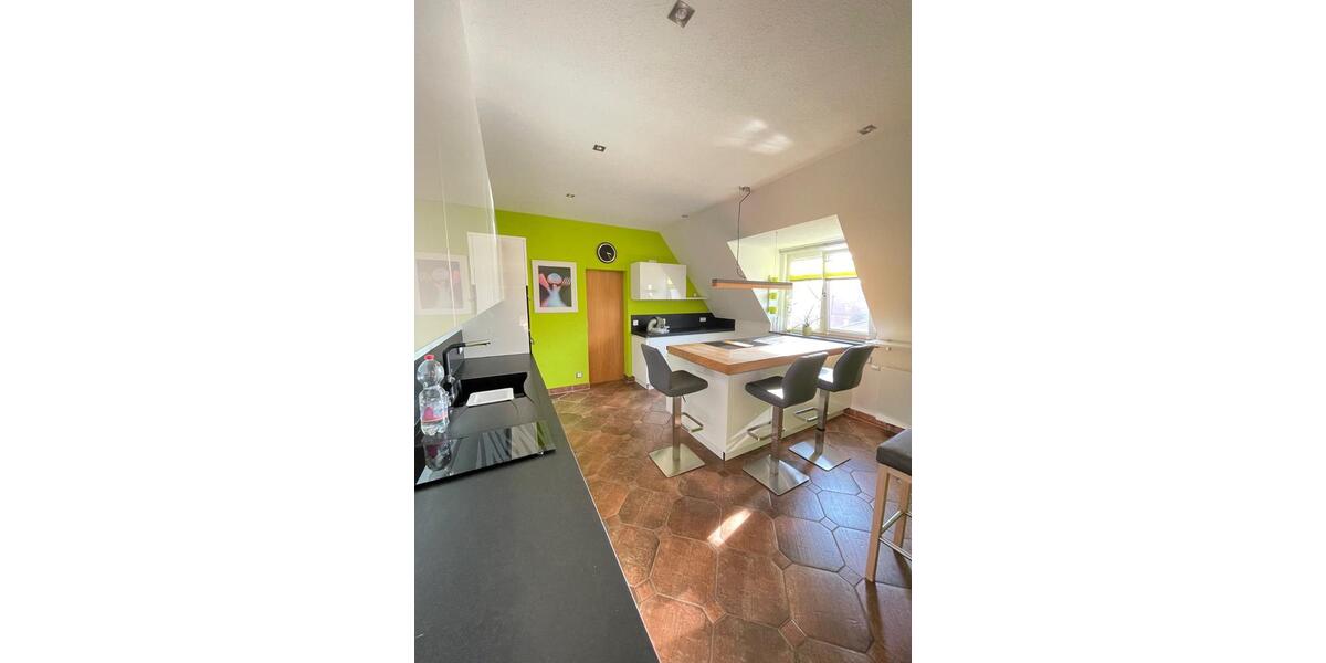 Dachgeschoßwohnung Erfurt Daberstedt - 5 Zimmer, 167 m&sup2;, 1.665&euro; | Angebot:24866952