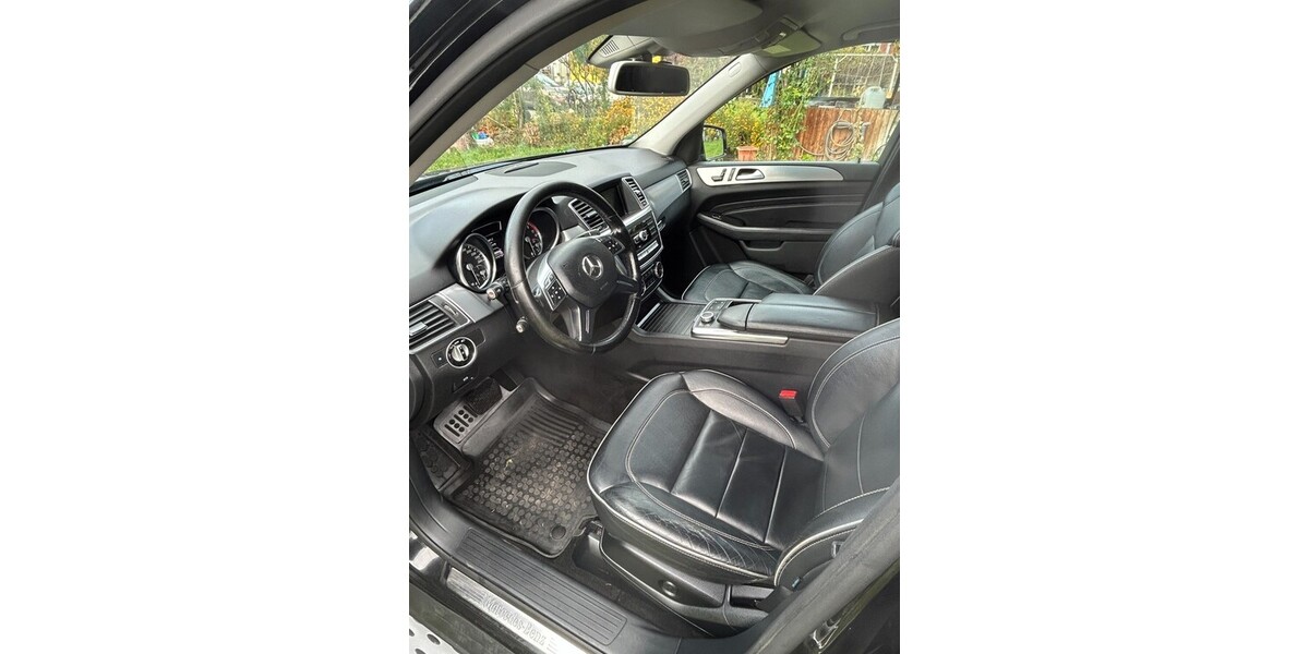 Mercedes-Benz M-Klasse 241.979 km 22.800 &euro; Erfurt 99084