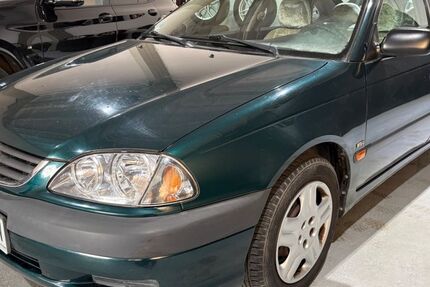 Toyota Avensis 164.416 km 2.200 &euro; Erfurt 99085