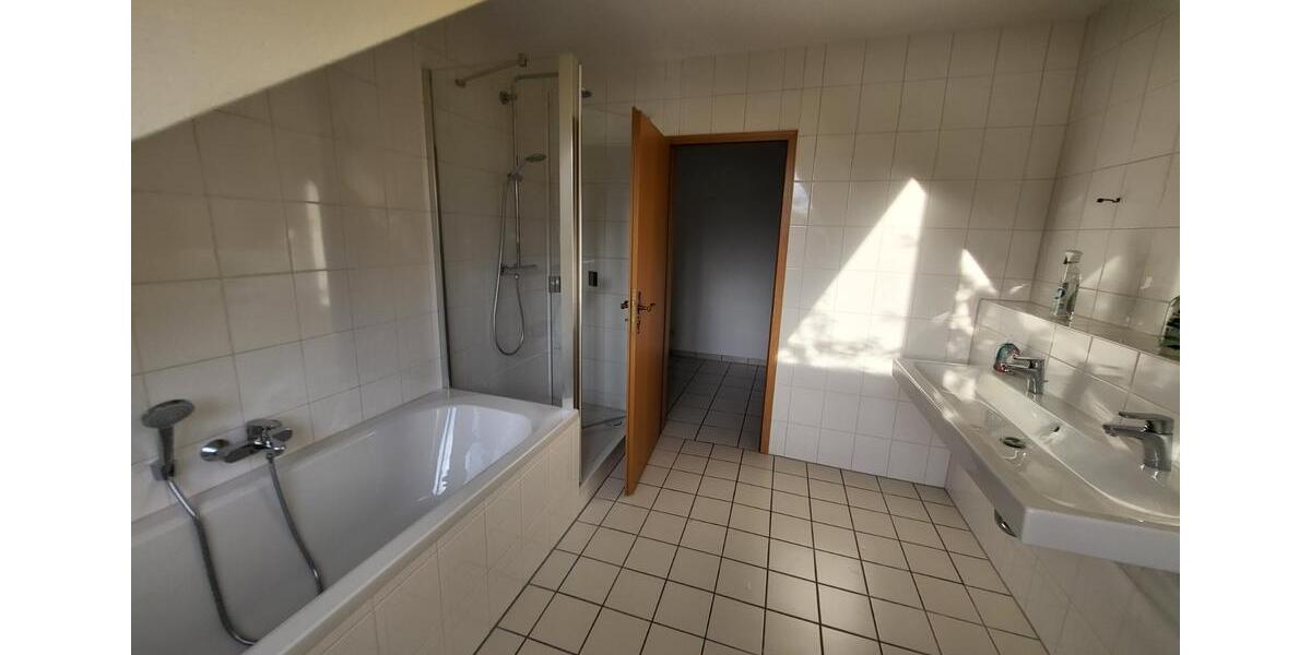 Etagenwohnung Weimar Ehringsdorf - 3 Zimmer, 82 m&sup2;, 230.000&euro; | Angebot:24831701