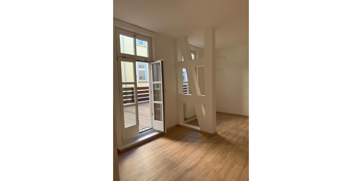 Etagenwohnung Erfurt - 5 Zimmer, 140 m&sup2;, 2.100&euro; | Angebot:26039468