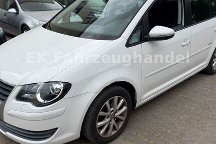 VW Touran 143.809 km 3.499 € Emleben 99869