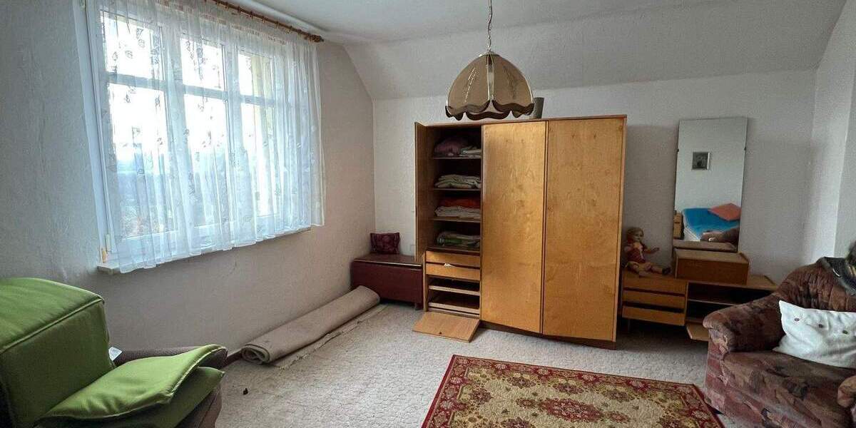 Mehrfamilienhaus, Wohnhaus Plaue - 4 Zimmer, 136 m&sup2;, 108.000&euro; | Angebot:25747557