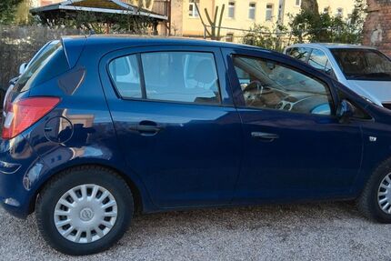 Opel Corsa 82.000 km 1.799 &euro; Gotha 99867