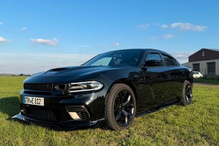 Dodge Charger 43.000 km 36.200 &euro; Drei Gleichen 99869