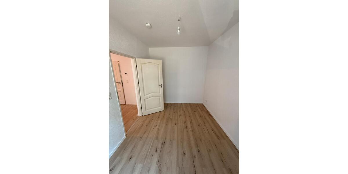 Hochparterre Erfurt Hochheim - 3 Zimmer, 57 m&sup2;, 570&euro; | Angebot:25758199