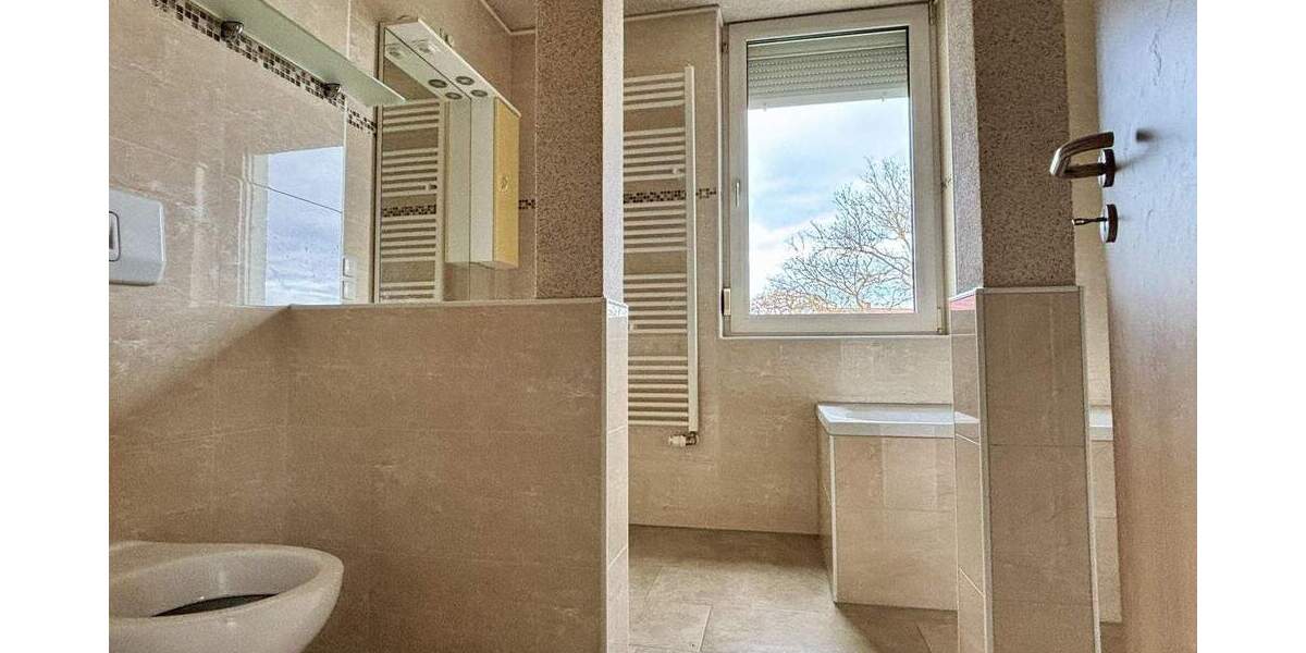 Mehrfamilienhaus, Wohnhaus Weimar Südstadt - 9 Zimmer, 230 m&sup2;, 625.000&euro; | Angebot:25227922