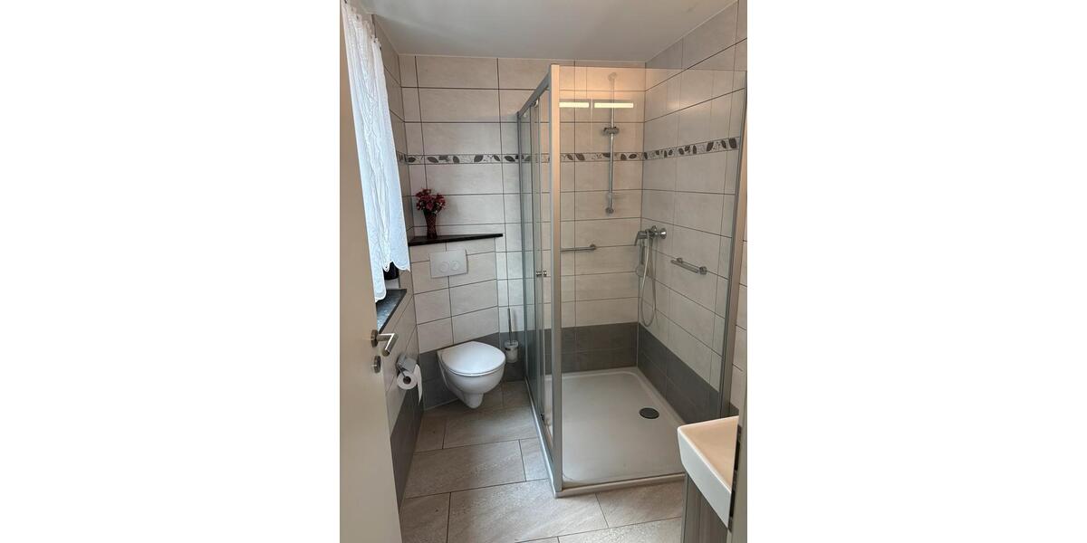 Mehrfamilienhaus, Wohnhaus Geratal Geraberg - 9 Zimmer, 200 m&sup2;, 160.000&euro; | Angebot:24469804