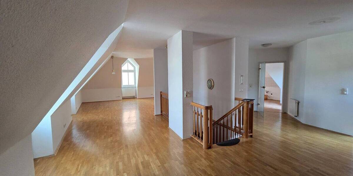 Etagenwohnung Erfurt Altstadt - 2 Zimmer, 128 m&sup2;, 1.190&euro; | Angebot:26787966