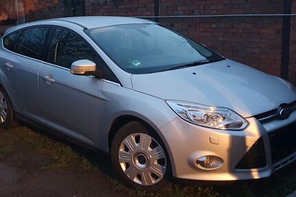Ford Focus 83.000 km 6.700 &euro; Straußfurt 99634
