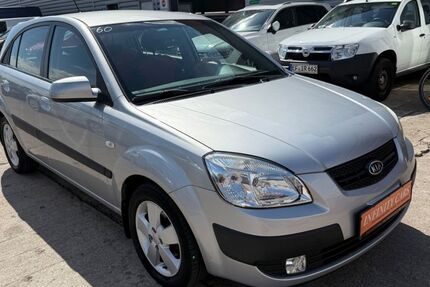 Kia Rio 100.387 km 3.490 € Erfurt 99086