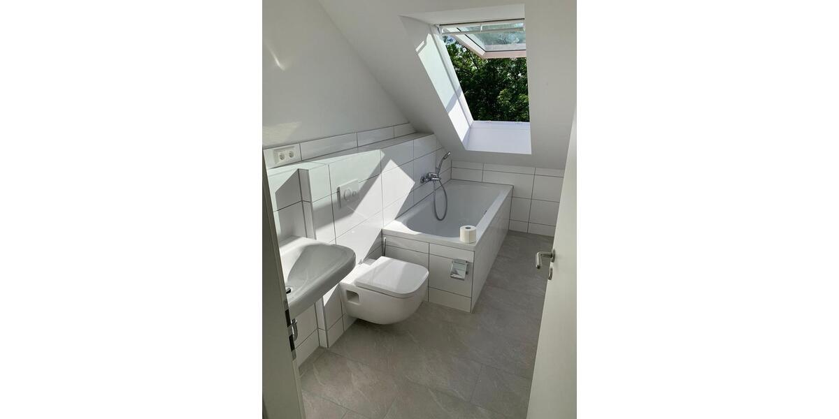 Dachgeschoßwohnung Erfurt Andreasvorstadt - 4 Zimmer, 125 m&sup2;, 1.375&euro; | Angebot:24794194