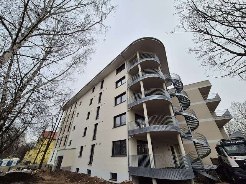 Wohnung zum Mieten in Erfurt-Daberstedt 1.880 € 133.57 m²
