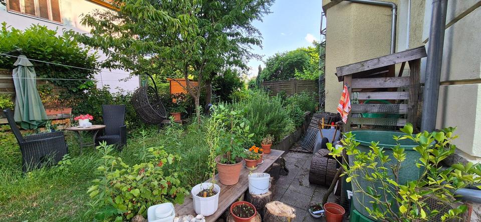 Doppelhaushälfte in Weimar-Parkvorstadt mit kleinem Garten v. pri 11 zimmer