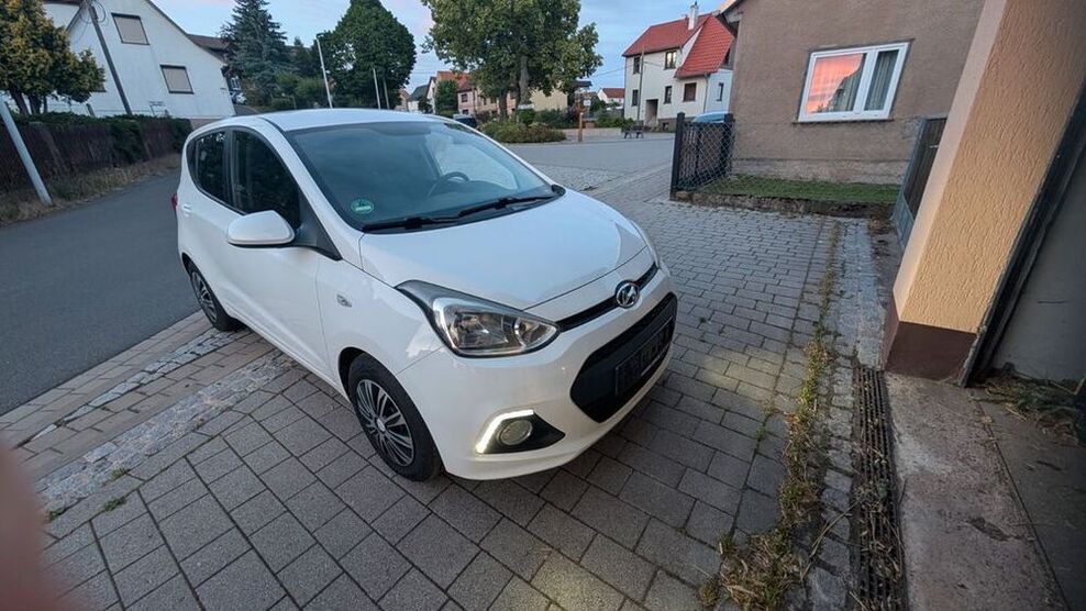 i10