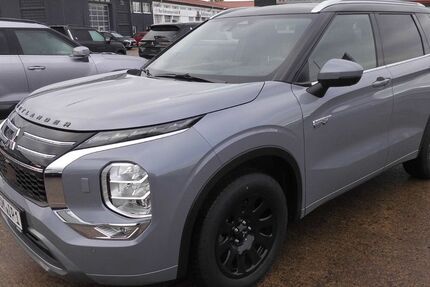 Mitsubishi Outlander 8.500 km 52.990 &euro; Sömmerda 99610