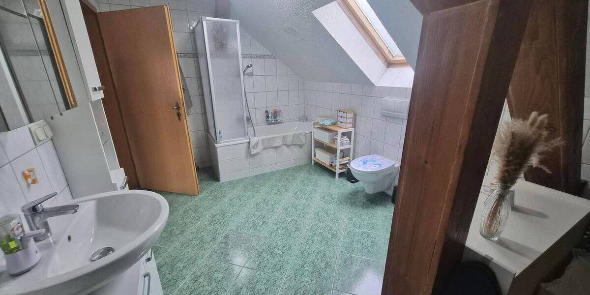 Etagenwohnung Gotha - 3 Zimmer, 75 m&sup2;, 590&euro; | Angebot:26763990