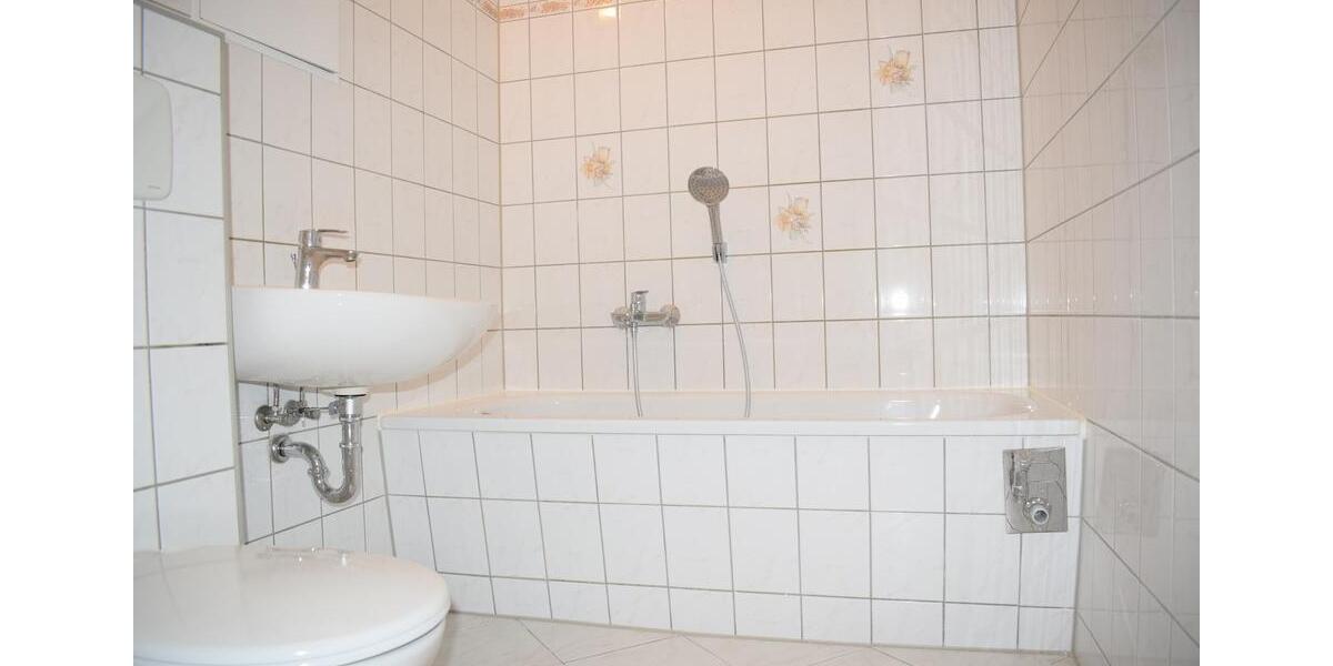 Etagenwohnung Gotha - 3 Zimmer, 59 m&sup2;, 360&euro; | Angebot:25570582