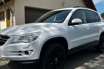 VW Tiguan 123.516 km 8.950 &euro; Erfurt 99098