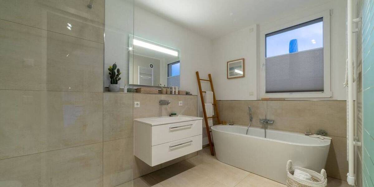 Bungalow Schloßvippach - 4 Zimmer, 142 m&sup2;, 456.440&euro; | Angebot:26767976