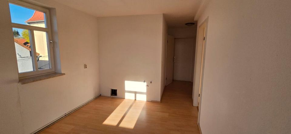 Etagenwohnung Stadtilm - 1 Zimmer, 39 m&sup2;, 173&euro; | Angebot:26165231