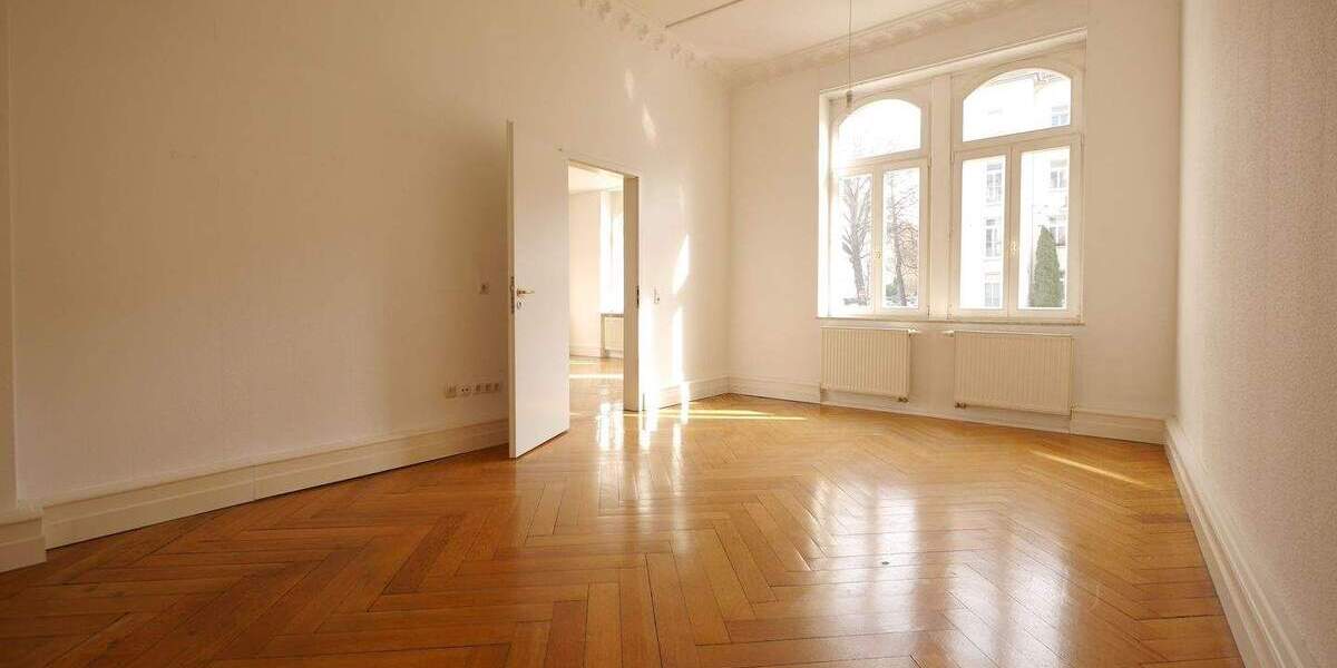 Etagenwohnung Erfurt Altstadt - 3 Zimmer, 134 m&sup2;, 975&euro; | Angebot:26153992