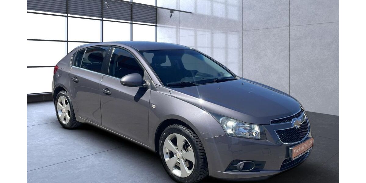 Chevrolet Cruze 83.300 km 6.990 &euro; Erfurt 99086