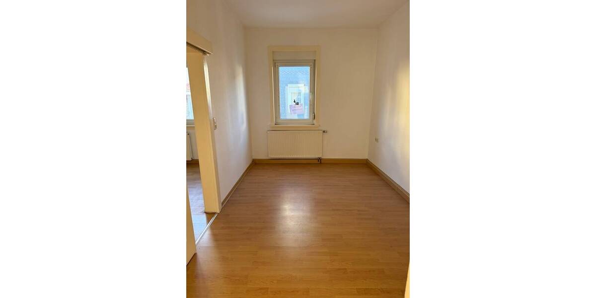 Mehrfamilienhaus, Wohnhaus Geratal - 6 Zimmer, 115 m&sup2;, 120.000&euro; | Angebot:25796922