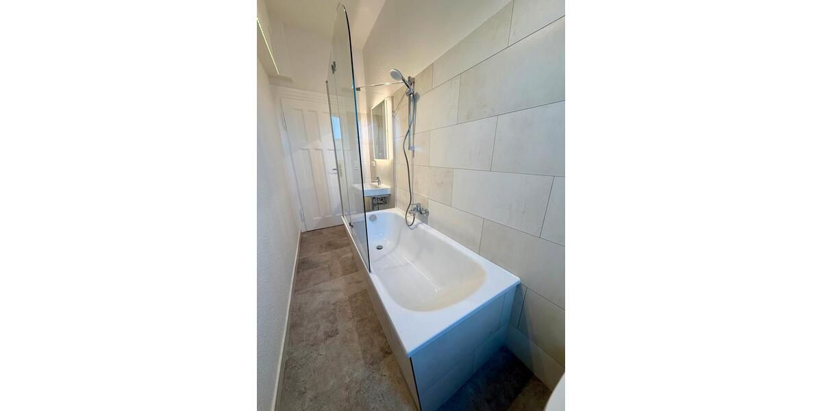 Etagenwohnung Grammetal - 4 Zimmer, 95 m&sup2;, 1.190&euro; | Angebot:26020430