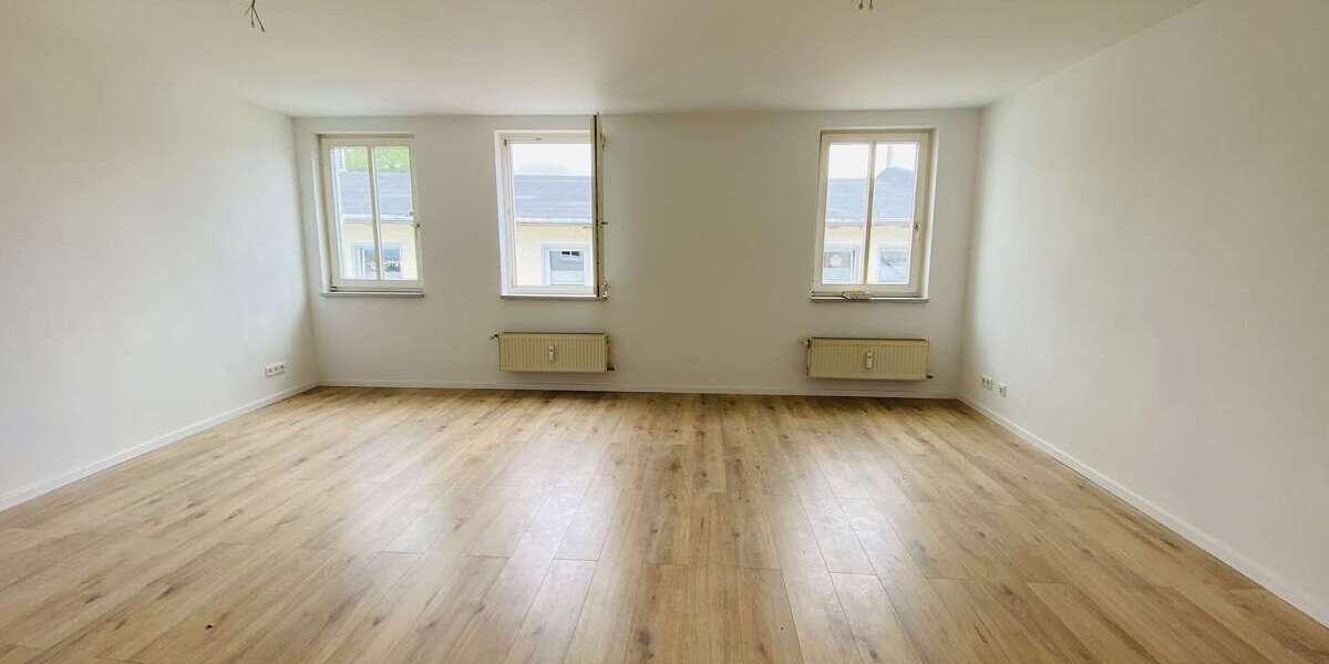 Etagenwohnung Gotha Gotha Nord - 3 Zimmer, 101 m&sup2;, 810&euro; | Angebot:27108785
