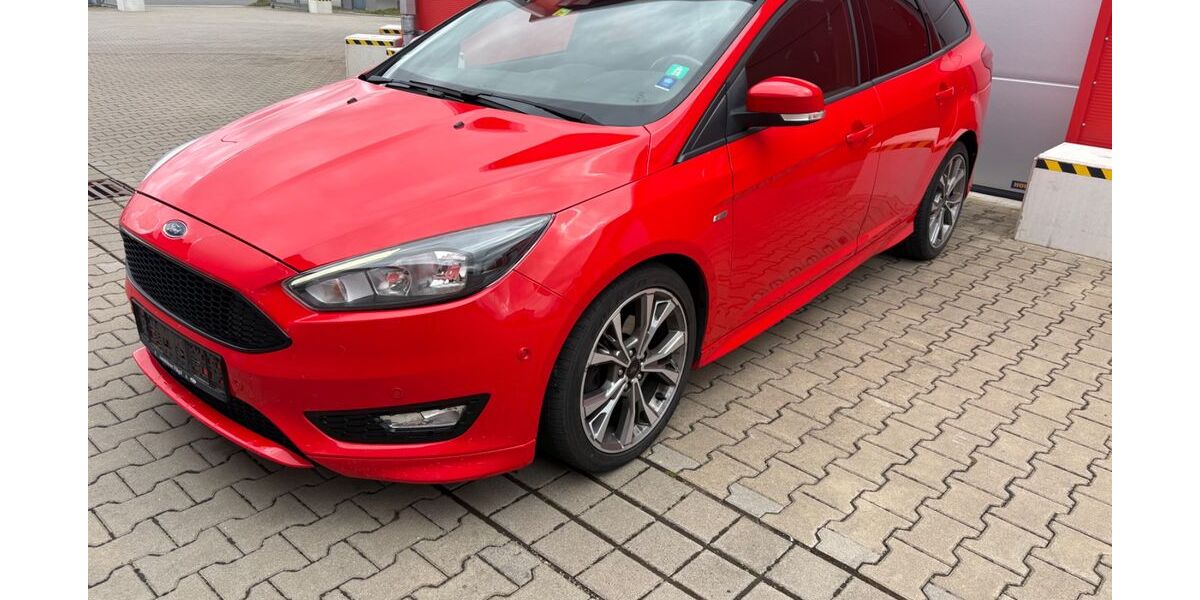 Ford Focus 170.000 km 7.150 &euro; Gotha 99867