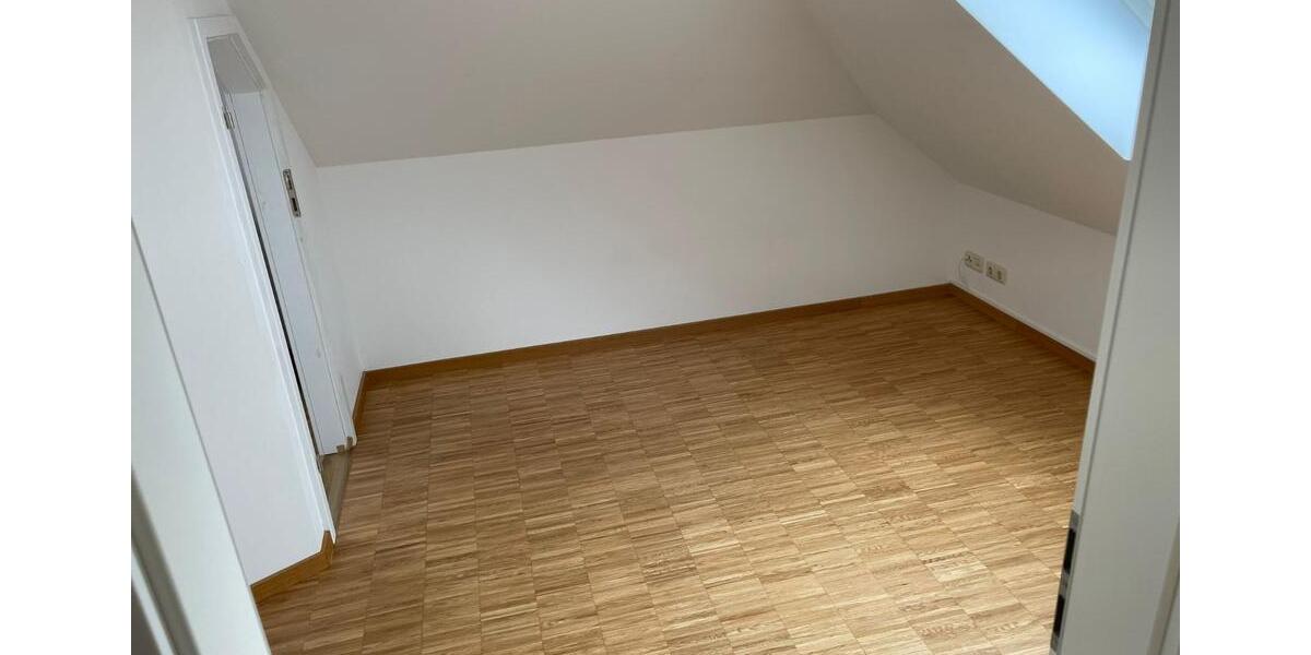 Maisonettenwohnung Erfurt Daberstedt - 4 Zimmer, 101 m&sup2;, 1.310&euro; | Angebot:25120809
