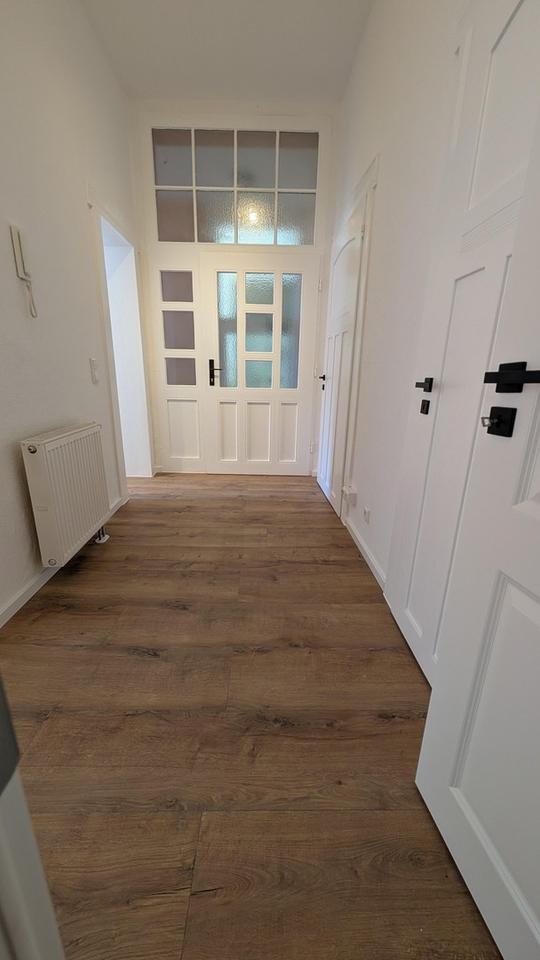 Kernsanierter 3-Zimmer Altbau in zentraler Lager