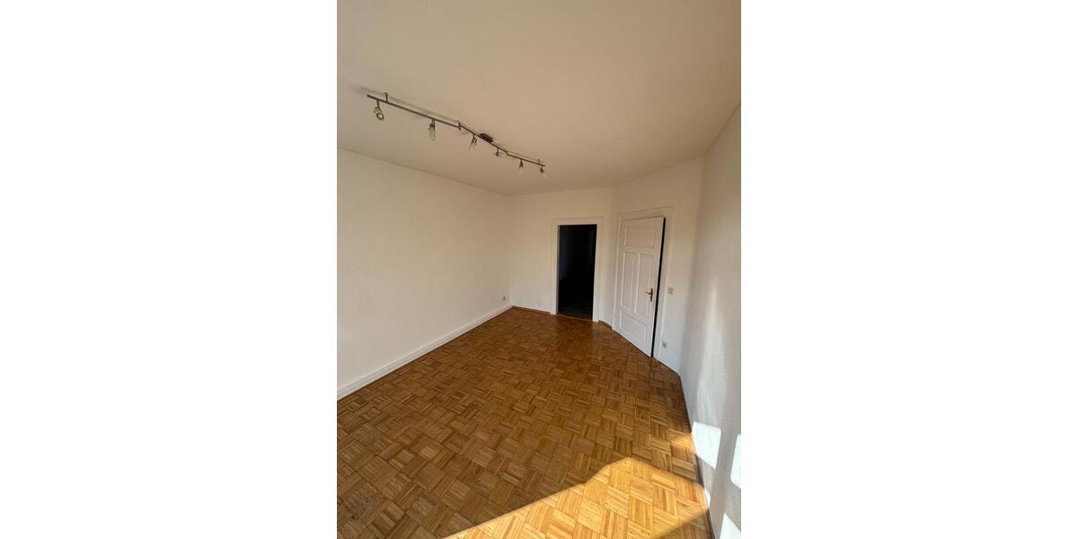 schöne helle 3ZKB mit Balkon 3 zimmer