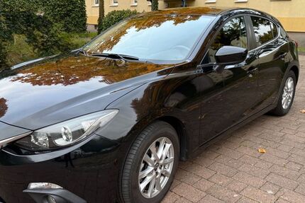 Mazda 3 126.500 km 9.000 &euro; Gotha 99867