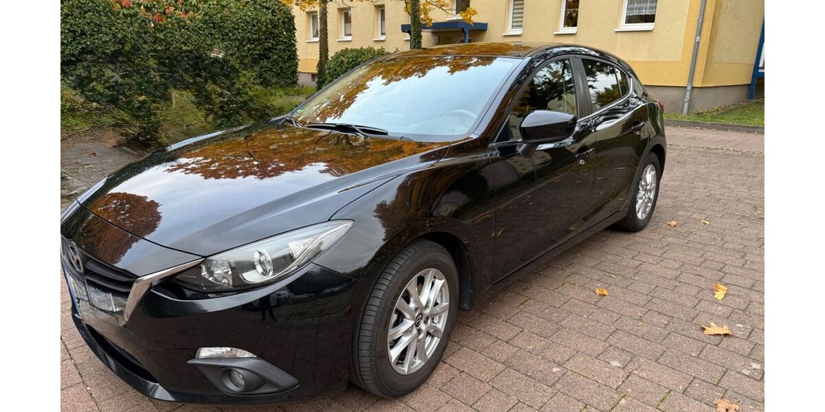 Mazda 3 126.500 km 9.000 &euro; Gotha 99867